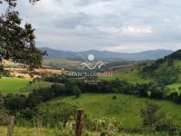 Sitio Bairro Jaboticabal 3 casas . Area 17,9 ha