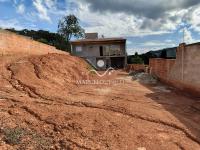 Terreno com Edicula