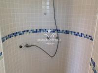 Casa Vista para as montanhas e lago.