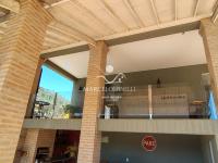 Casa Vista para as montanhas e lago.