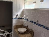 Casa Vista para as montanhas e lago.