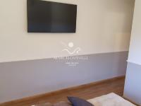 Casa Vista para as montanhas e lago.