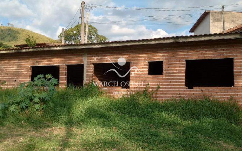  Chacara -Terreno Bairro Barreiro Águas de Lindóia Lago na divisa.