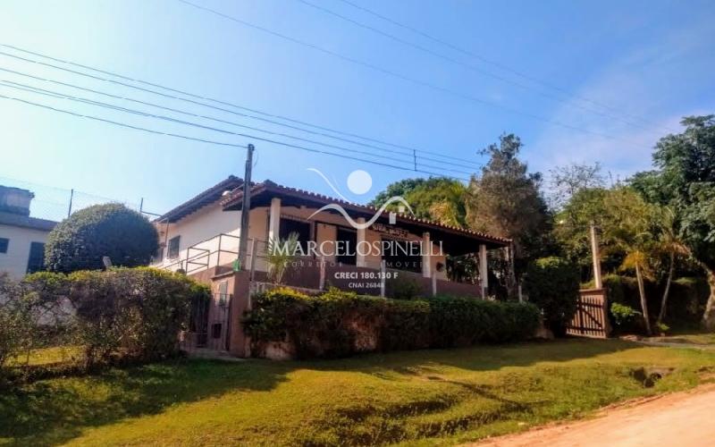 CHÁCARA com 2 casas no Jardim do Salto 1 Serra Negra. Ideal para pousada/ clinica de repouso.