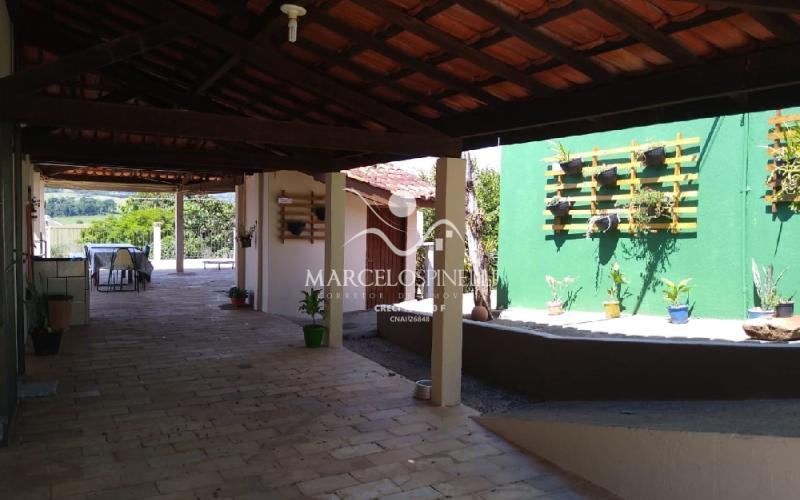 CHÁCARA com 2 casas no Jardim do Salto 1 Serra Negra. Ideal para pousada/ clinica de repouso.
