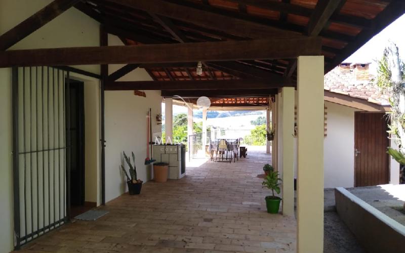 CHÁCARA com 2 casas no Jardim do Salto 1 Serra Negra. Ideal para pousada/ clinica de repouso.