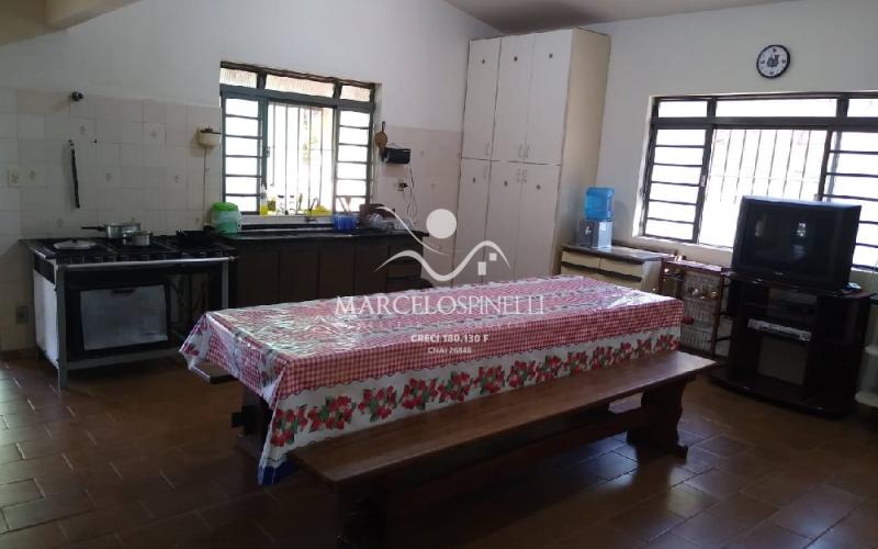 CHÁCARA com 2 casas no Jardim do Salto 1 Serra Negra. Ideal para pousada/ clinica de repouso.