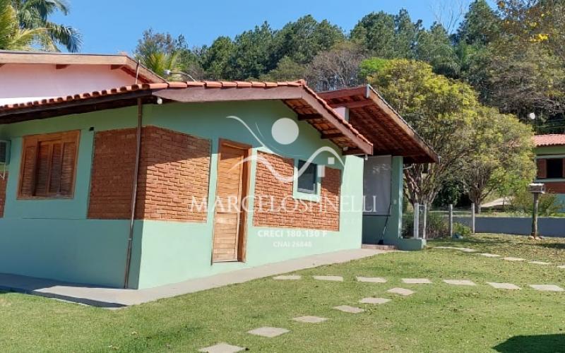 Chacara  em condomínio de Lindóia. Fundos com o Rio do Peixe