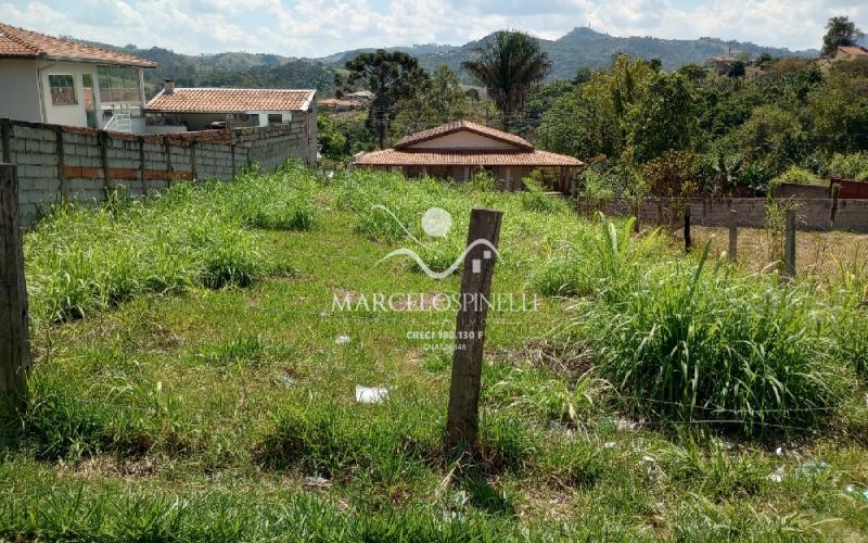 Terreno Plano no Parque Aquático 1 em Lindoia