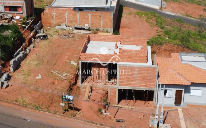 Casa em construção. Entrega pronta.