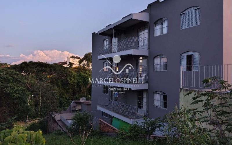 Apartamento a 400 metros do balneário.