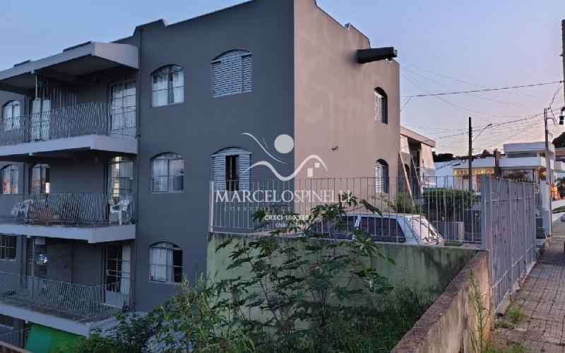 Apartamento a 400 metros do balneário.