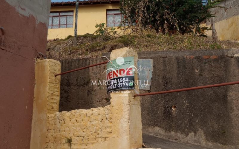 Casa no centro da cidade de Socorro Aceita Permuta por carro ou terreno