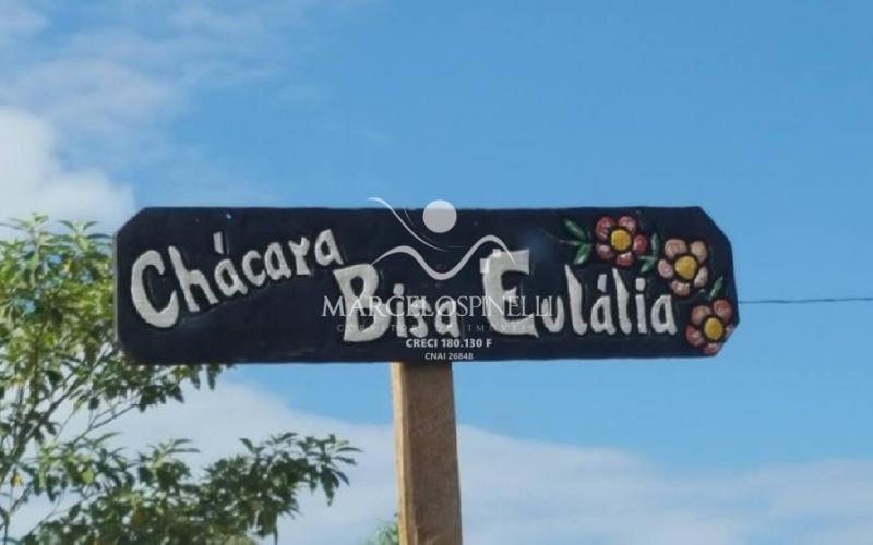 Chácara no Bairro Barreiro em Águas de Lindóia.Produzindo frutos