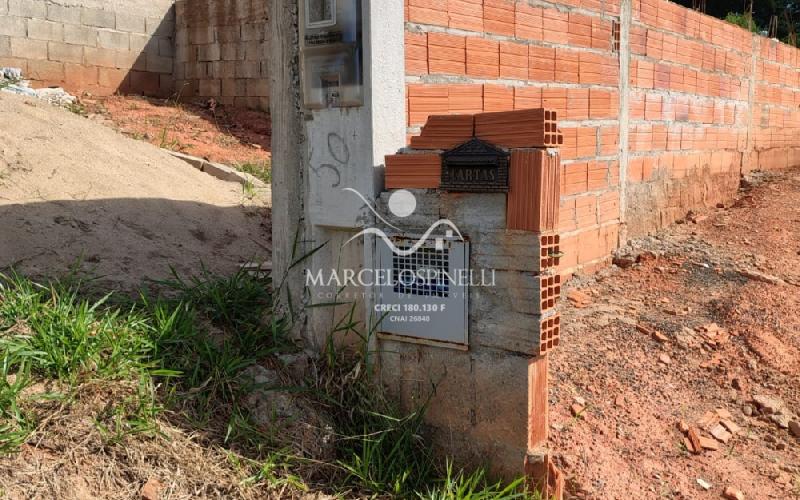Terreno com Edicula