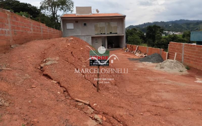 Terreno com Edicula