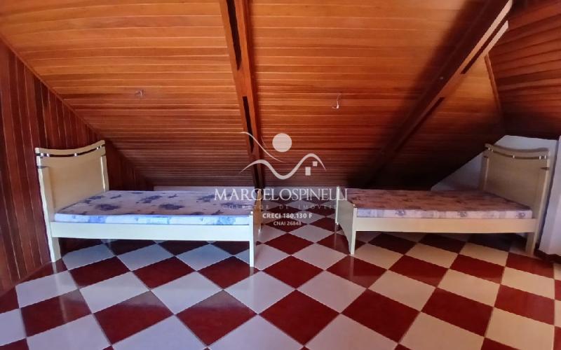 Casa Residencial Maria Andrade. Ao lado do Thermas Hot  World .TRANQUILIDADE E SEGURANÇA.