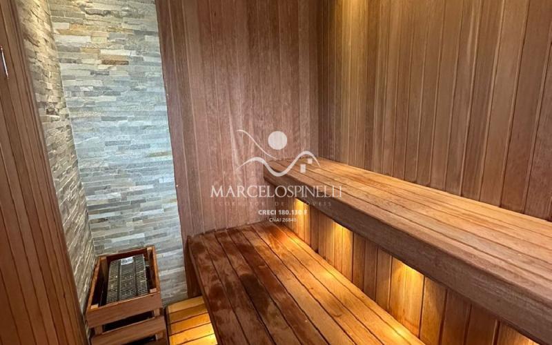 Casa  auto suficiente em produção de energia elétrica, cisterna com 10 mil m³ de agua de chuva com sistema de filtros e bomba. Mobiliada. Vista maravilhosa.