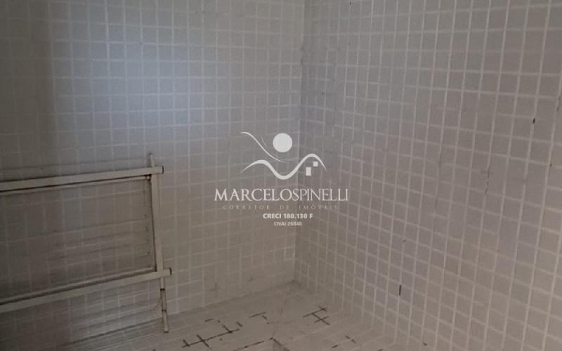 Casa Vista para as montanhas e lago.