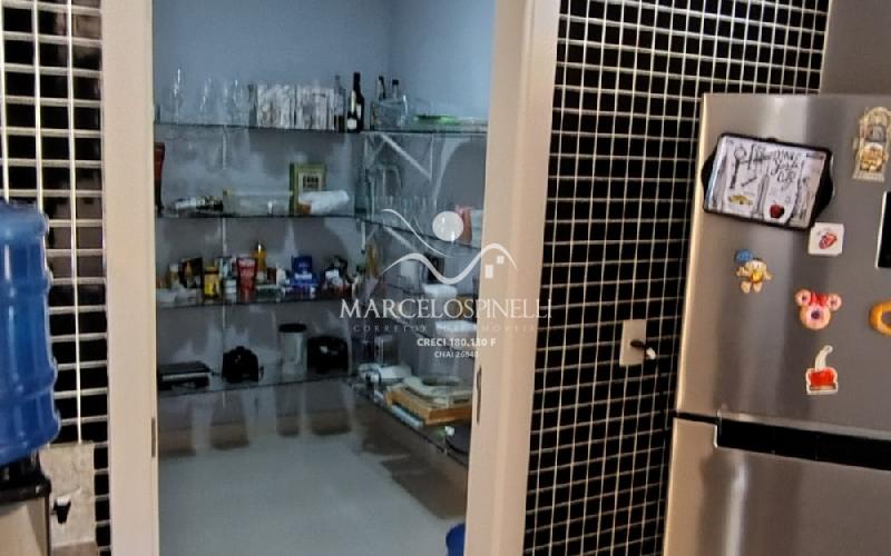 Casa Vista para as montanhas e lago.