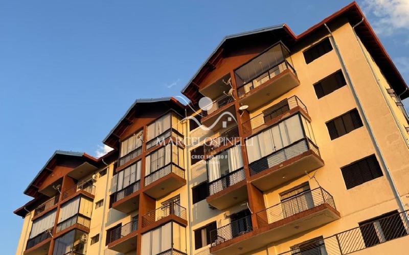 Apto Villas Altas ,Vista para as montanhas com exuberante Por do Sol