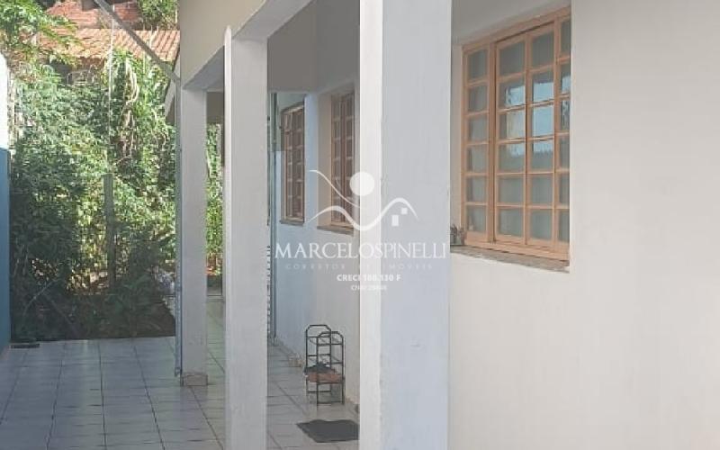 Casa a venda no Bairro do Barreiro/ Jardim dos Pássaros.