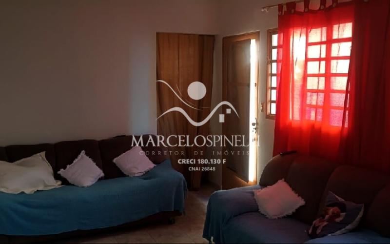 Casa a venda no Bairro do Barreiro/ Jardim dos Pássaros.