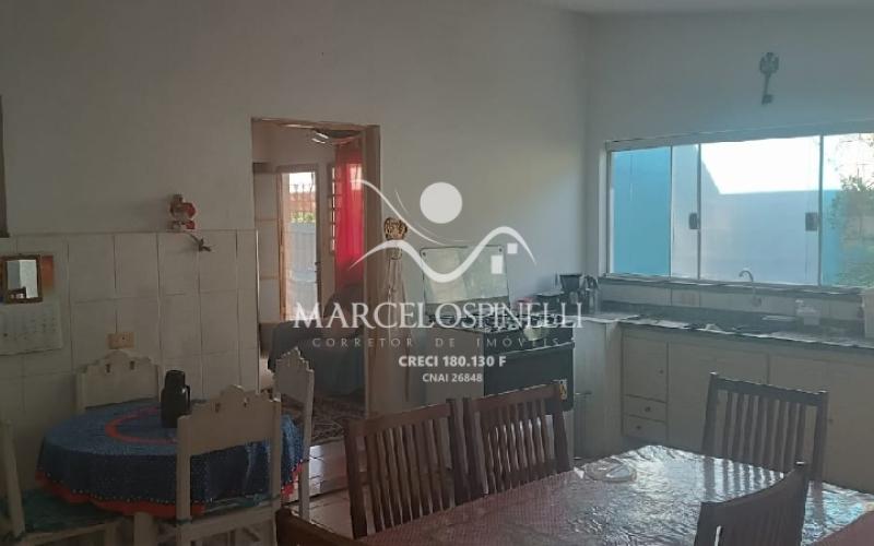 Casa a venda no Bairro do Barreiro/ Jardim dos Pássaros.