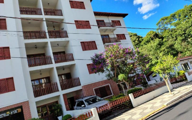 Apartamento Ed. Rosa Pirani  Perto da Praça Principal da cidade