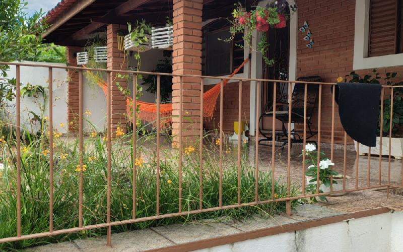 Casa na cidade de Lindóia.