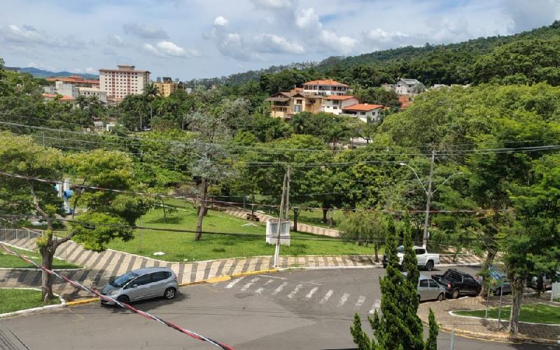 Apartamento  novo com vista para a Praça Ademar de Barros 