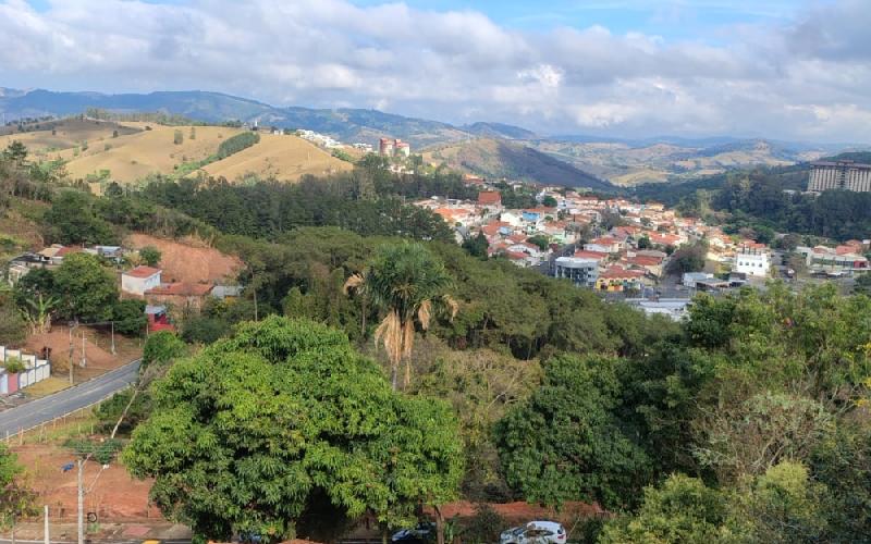  Casa Parque das Fontes... EXCELENTE PREÇO!Vista das montanhas, Pôr do Sol lindo e espaço para Pomar.